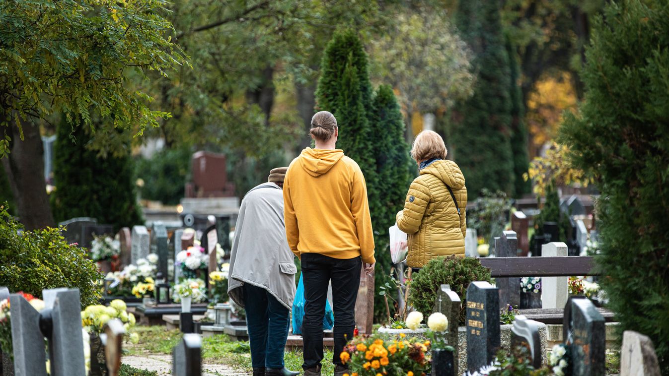 A rendőrség idén is kiemelt figyelmet fordít a temetőkbe látogatók biztonságára