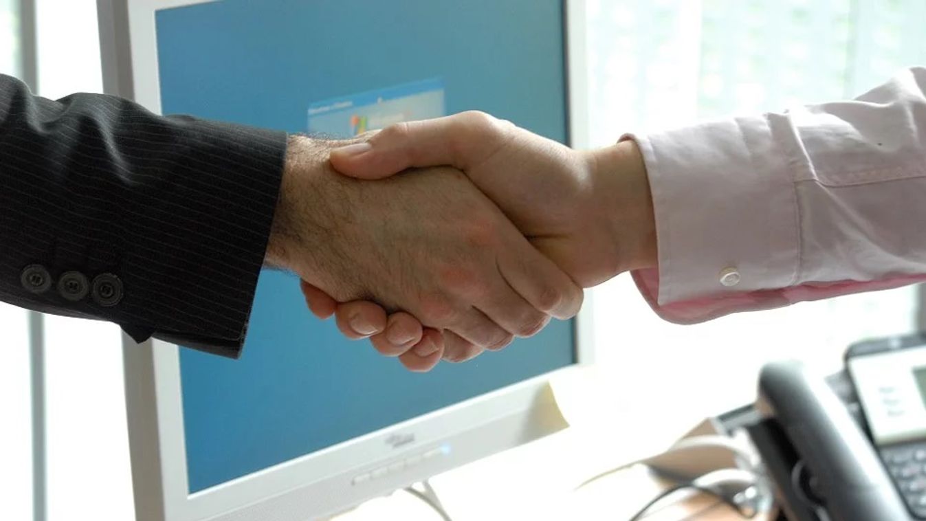 Exportfejlesztési pályázati programot hirdet a KKM