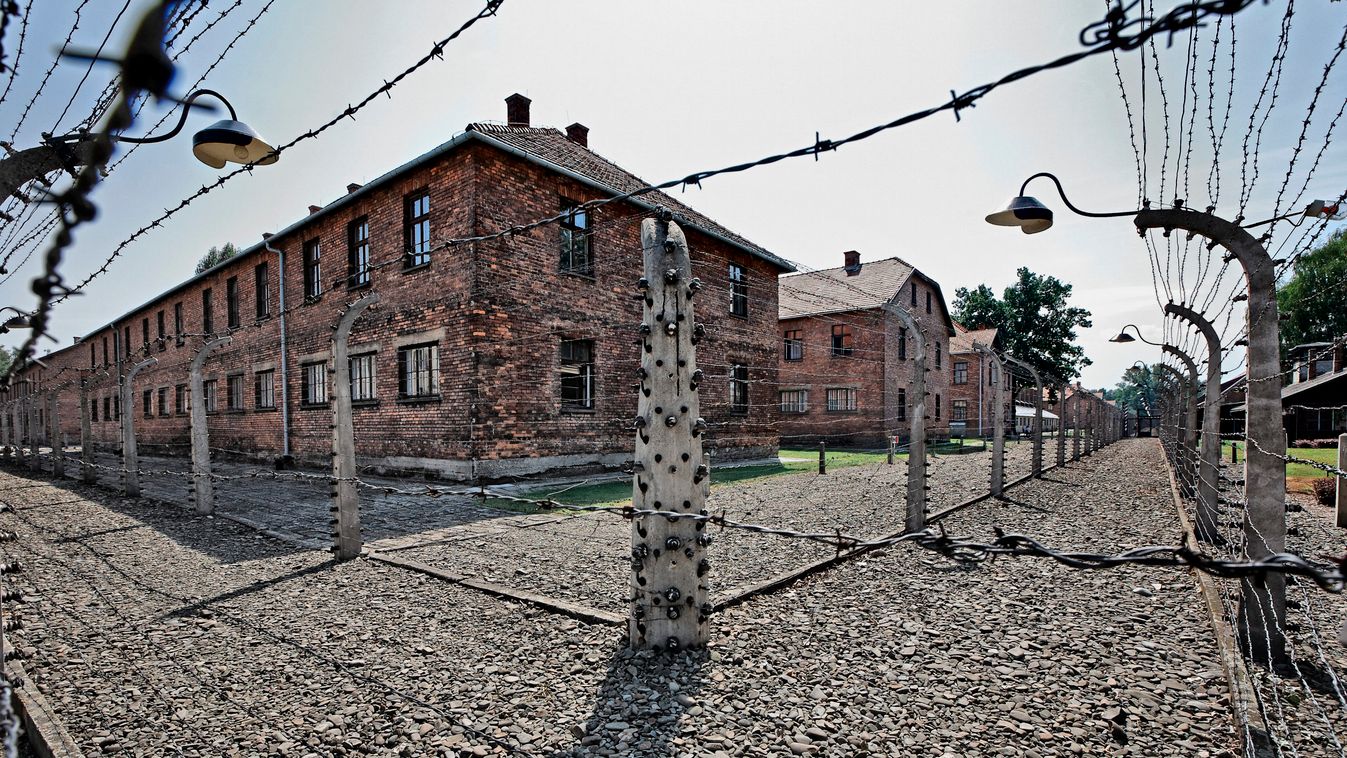 Elrejtett tárgyakat találtak Auschwitz egyik blokkjának kéményében