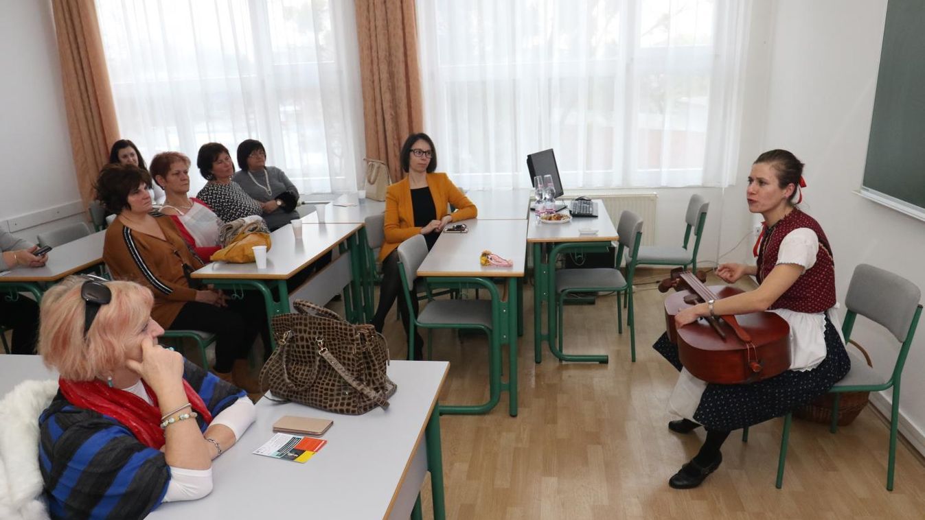 Visszatérés a munkaerőpiacra: a nők karrierjéről szólt a konferencia Tatabányán
