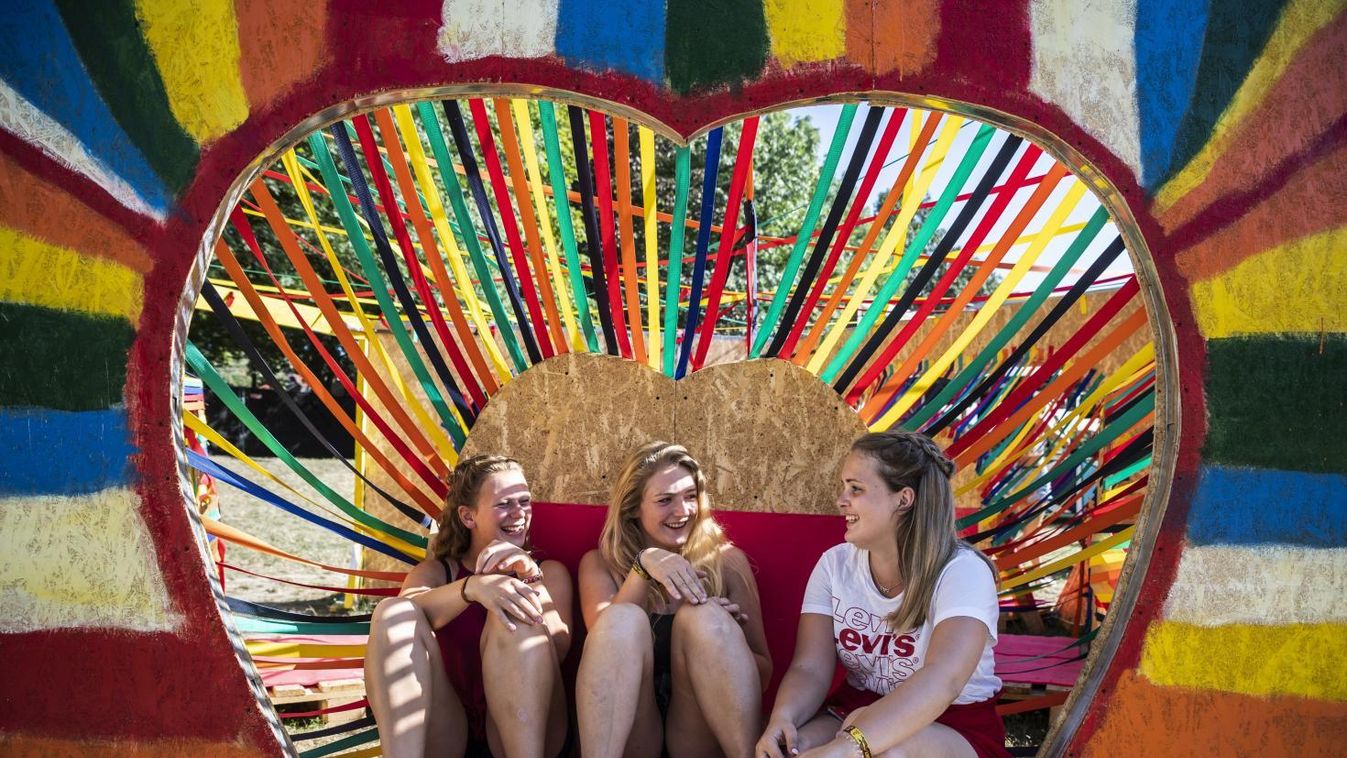 Egy napig jóval olcsóbban vehetünk Sziget-bérletet