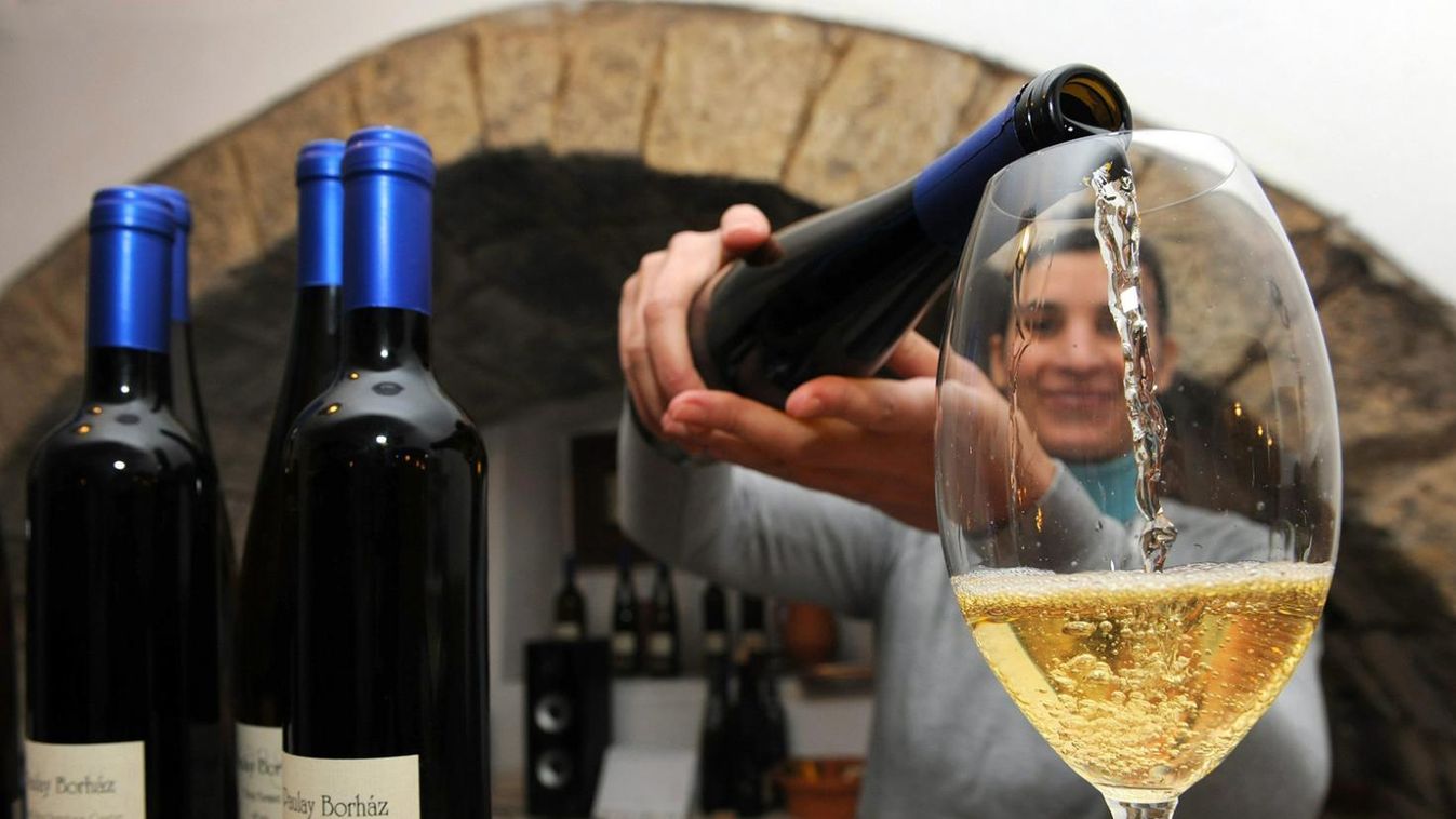 Hatvan tokaji pincészet százötven borát kóstolhatjuk meg