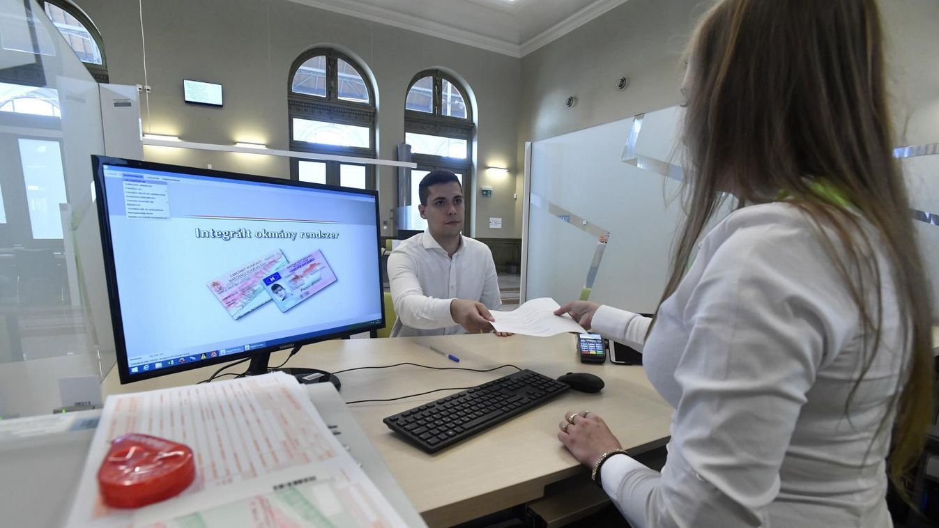 Újabb területeken egyszerűsödik az ügyintézés Magyarországon
