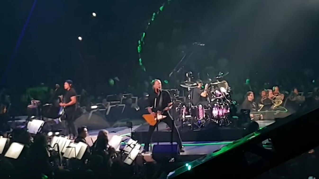 Szimfonikusokkal átértelmezett slágerekkel rukkolt elő a Metallica