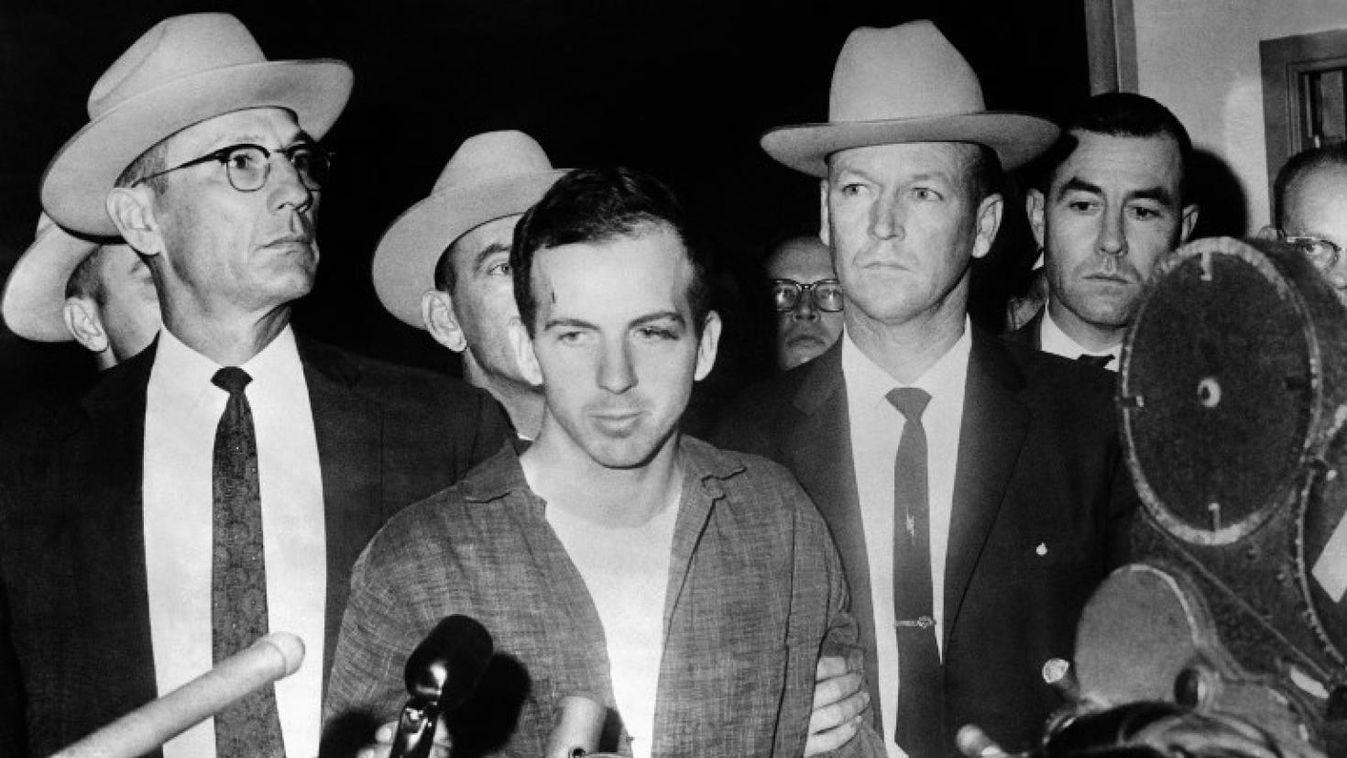 Elárverezik Lee Harvey Oswald gyilkosának kéziratát