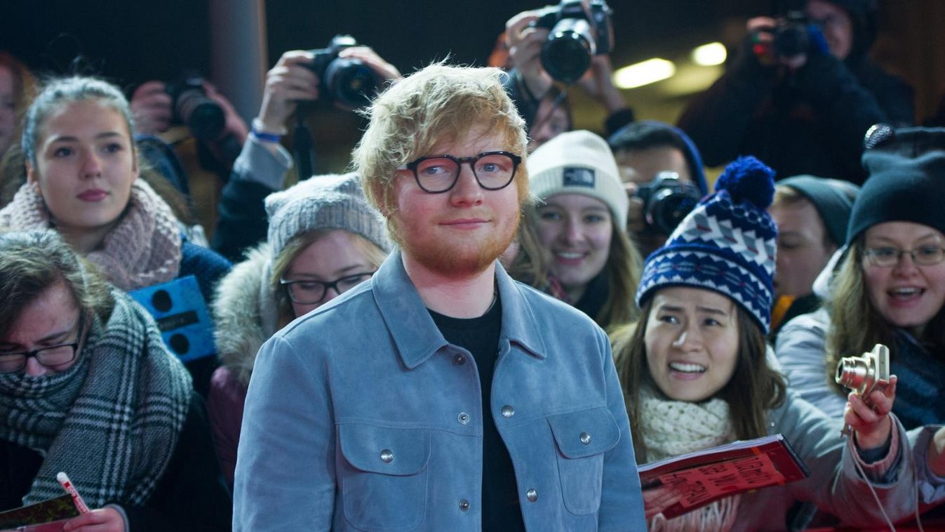 Ed Sheeran egy hónapja csak festeget