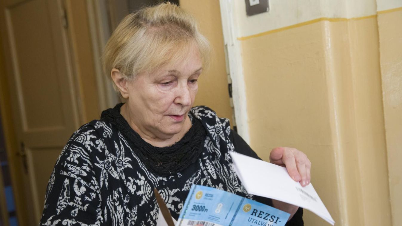 Határidőre kézbesíti a rezsiutalványokat a Magyar Posta