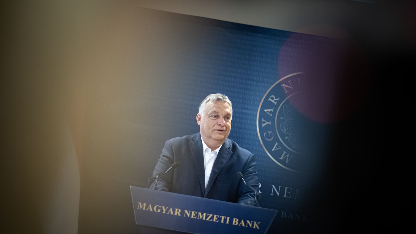 Orbán Viktor: veszélyes időkben szükség van az aranyra (videó)