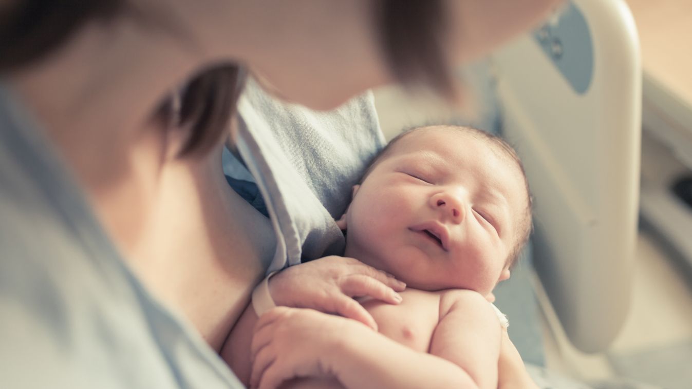 A tatabányai kórház nevét kapta a kisbaba, amiért az anyaméhben megmentették az életét