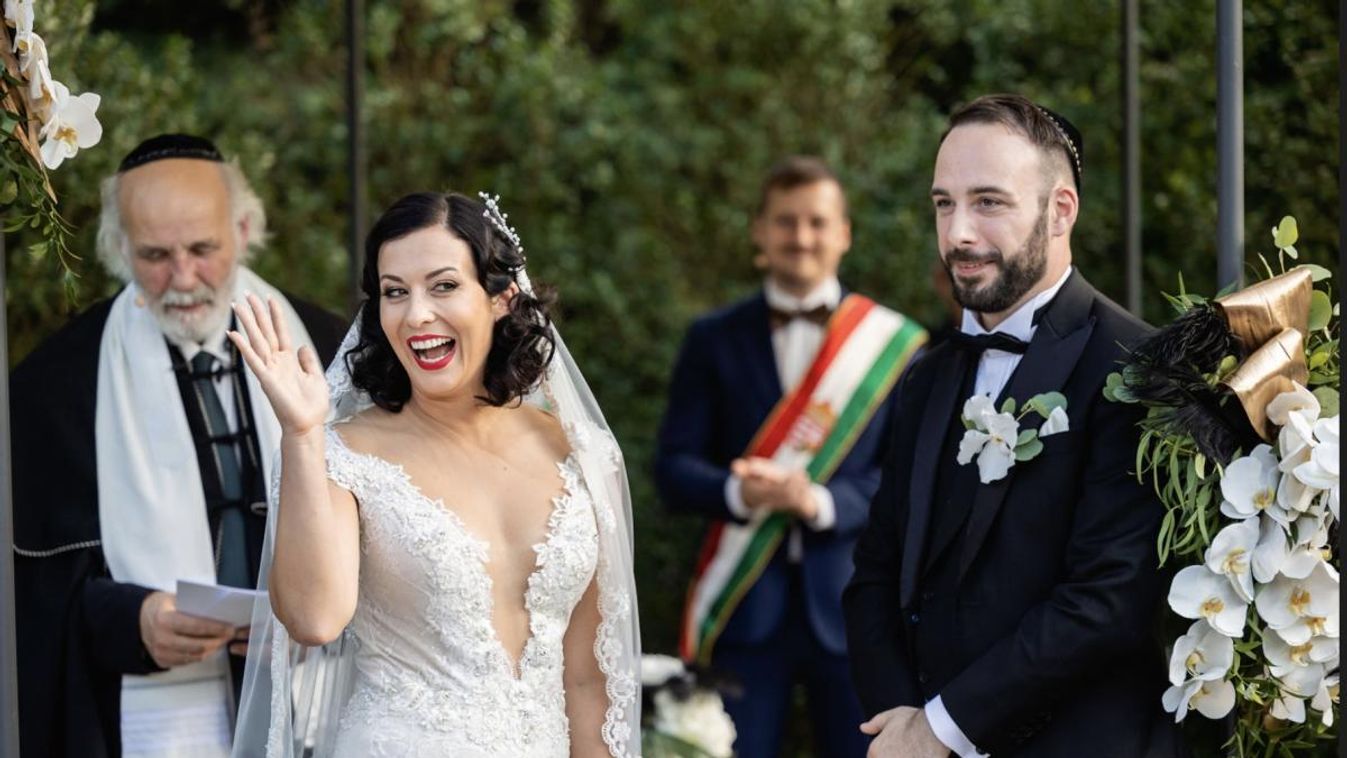 Exkluzív fotók: Így égette a tízmilliókat az esküvőjén Cseh Katalin