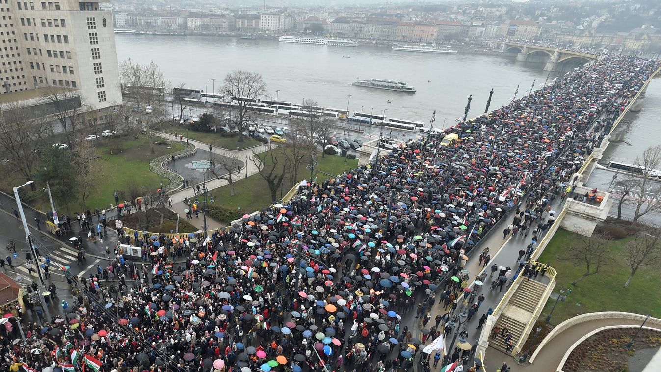 Október 23.: már ma elkezdődnek a megemlékezések
