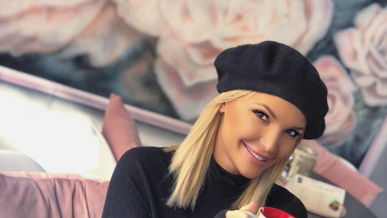Zimány Linda retusálja a fotóit