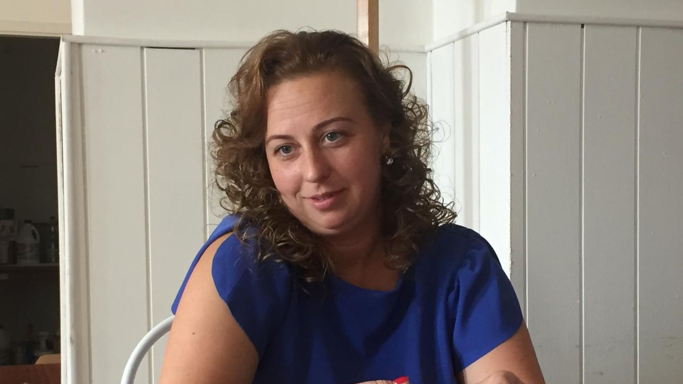 Mezei Kitty: Estig valaminek történnie kell
