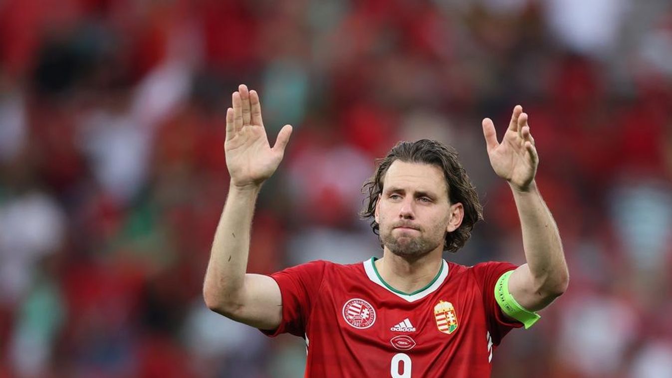 Szalai Ádám egy őrülten szexi, német modellel nyaral