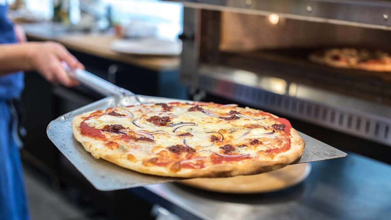 Kétszázötvenhét-féle sajttal készítettek pizzát