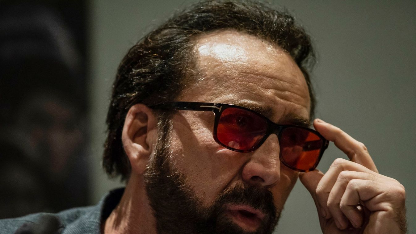 Nicolas Cage egy bár minden vendégének fizetett egy italt