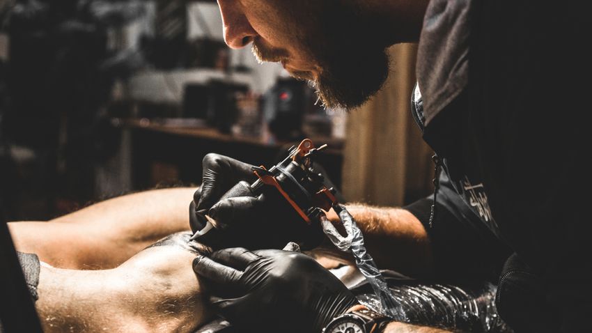 tetoválás a péniszen
