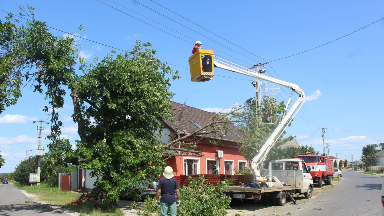 Komárom-Esztergom megyei tűzoltókra is szükség volt Szabolcsban