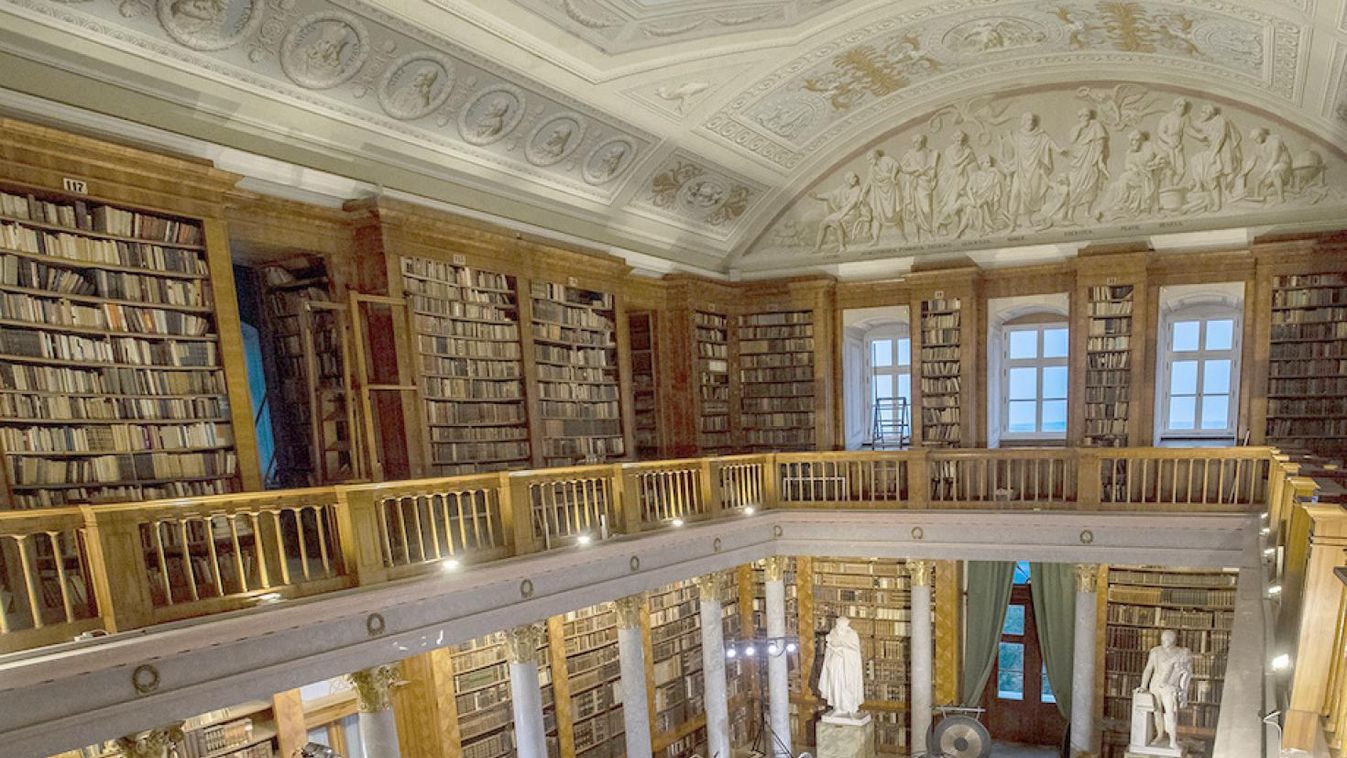 A csendről és a spiritualitásról szól a pannonhalmi apátsági fesztivál