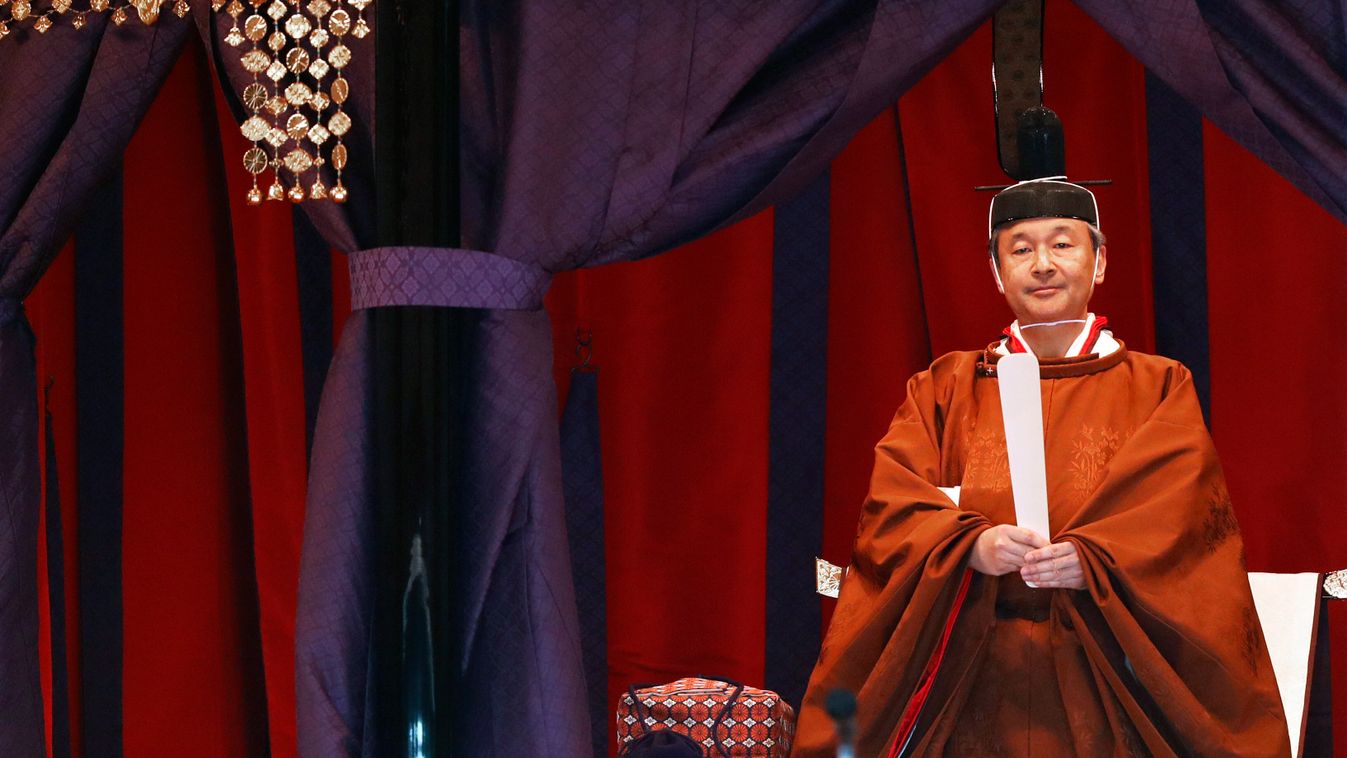 Trónra lépett Naruhito új japán császár
