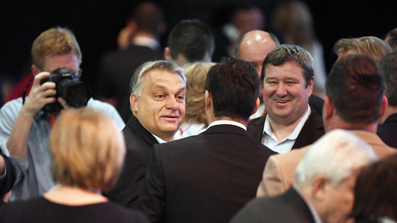 Fidesz-kongresszus: újraválasztották Orbán Viktort pártelnöknek