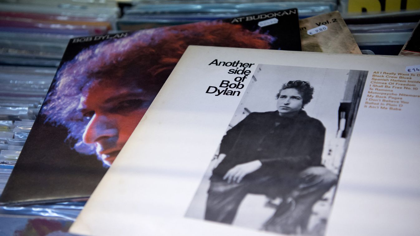 Egy férfi 48 évig nem adta vissza a könyvtárnak a kikölcsönzött Bob Dylan-lemezt