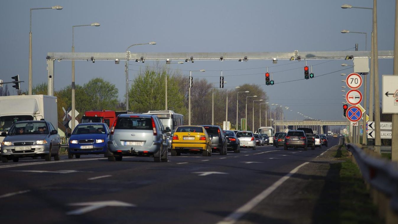 Már a biztonsági öveket is figyelik a szupertraffipaxok