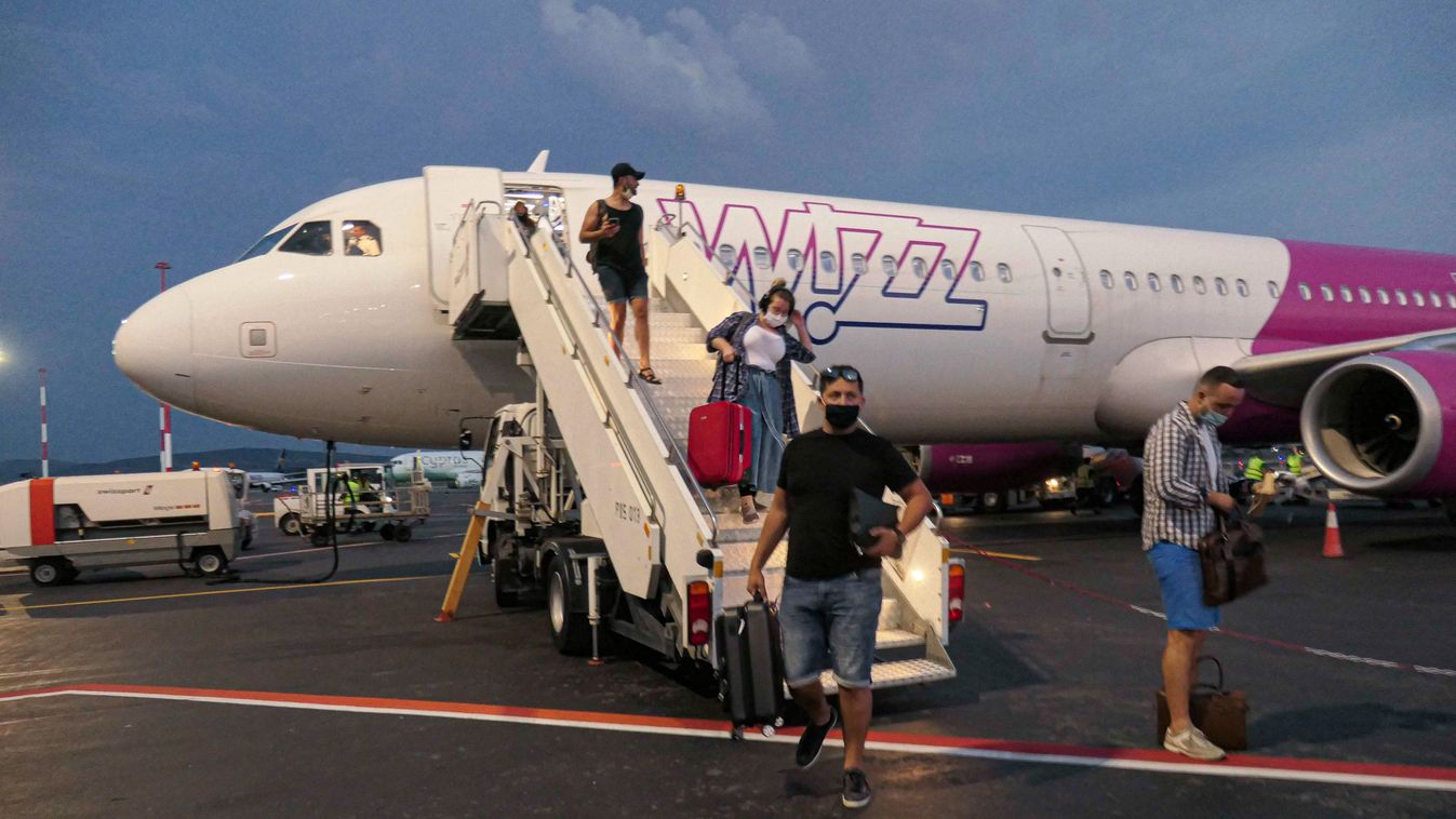 Belföldi járatokat indít a Wizz Air