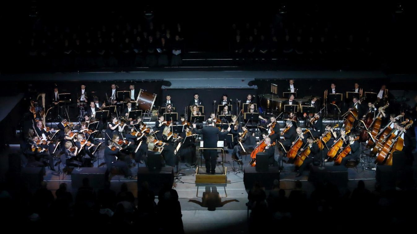 A jubiláló győri zenekar a King's Singersszel és Grammy-díjasokkal ünnepel