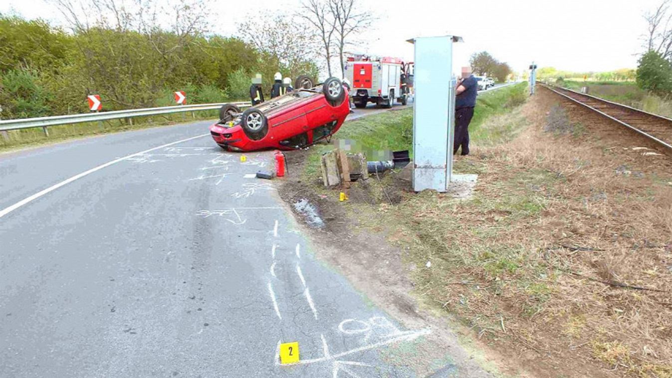 Ez lett a vége annak, hogy papucsban vezetett...