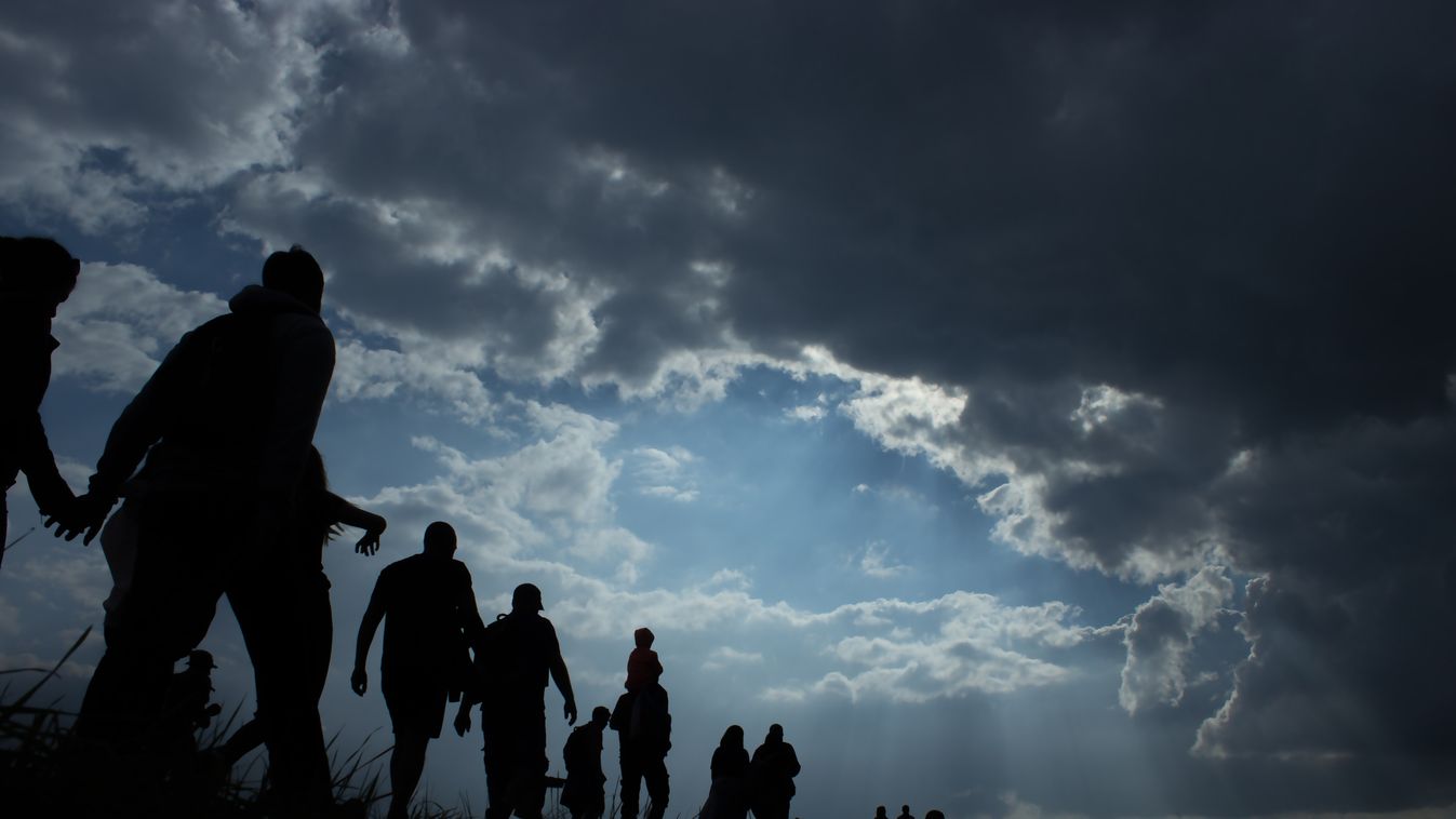 Ellepték a migránsok a La Manche csatornát