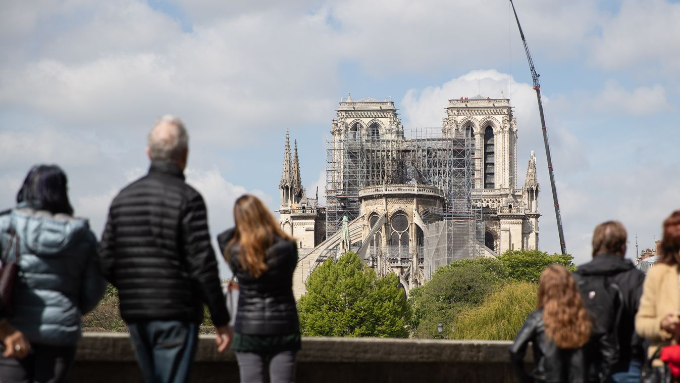 Két táborra szakadtak a párizsi Notre-Dame újjáépítői