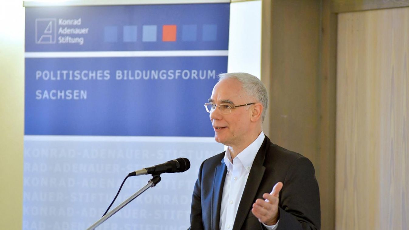 Újfajta párbeszédre van szükség Európában Balog Zoltán szerint