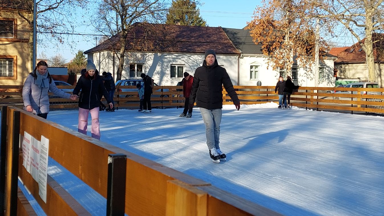 Itt vannak a mínuszok, fagynak a tavak Komárom-Esztergomban - így lehet rájuk menni