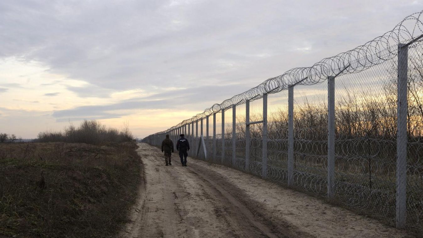 Hollik: a migránskártyák ügyében az ENSZ menekültügyi főbiztosától is választ várnak