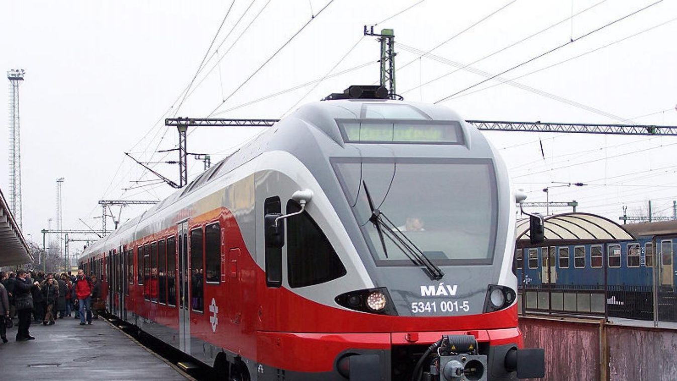 Halálos gázolás miatt jelentős késések vannak a győri vonalon