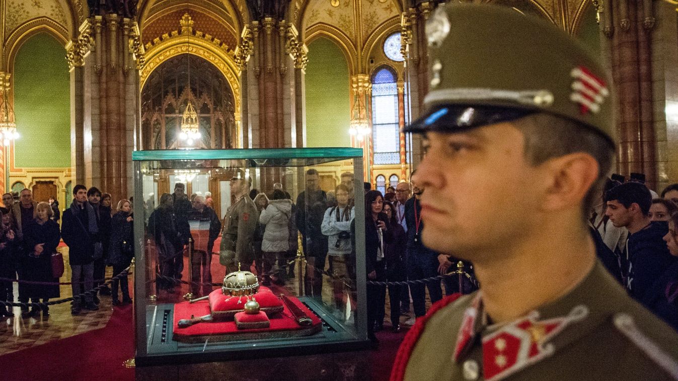 A Szent Korona hazatérése