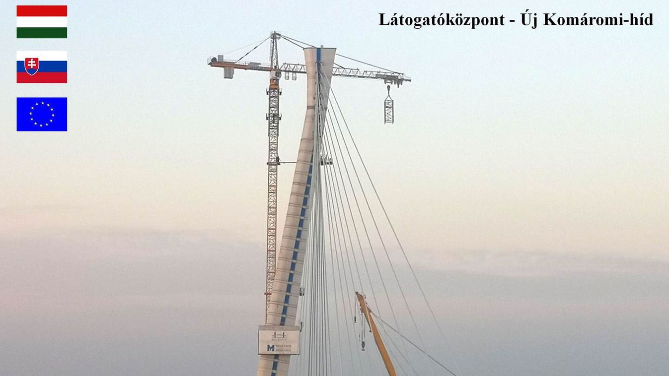 Lebontották a toronydarut az épülő Duna-hídnál