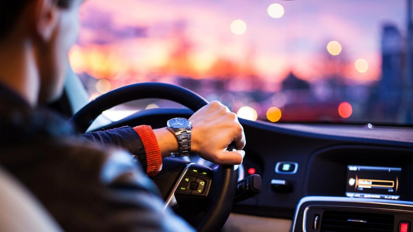 Terelősáv kiépítése miatt torlódik a forgalom az M1-esen
