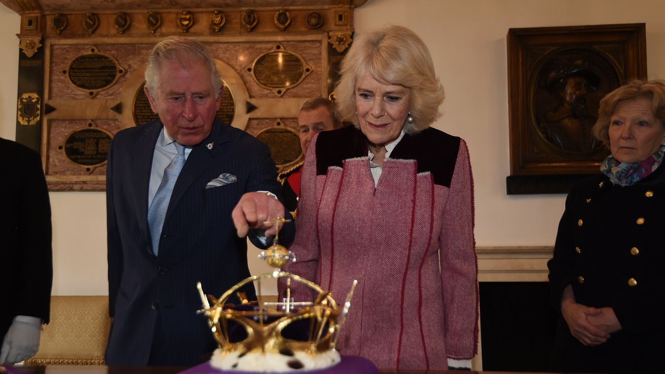 A londoni Towerbe került Károly herceg koronája