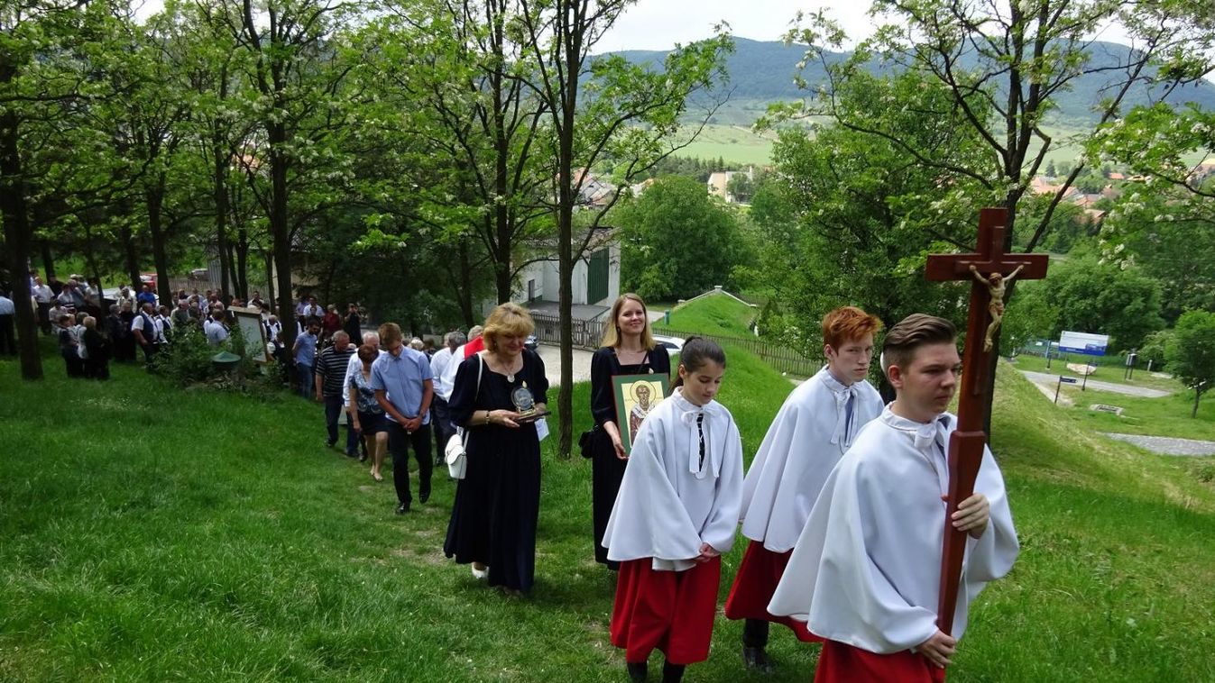 A szőlő védőszentje tokaji körútra indul