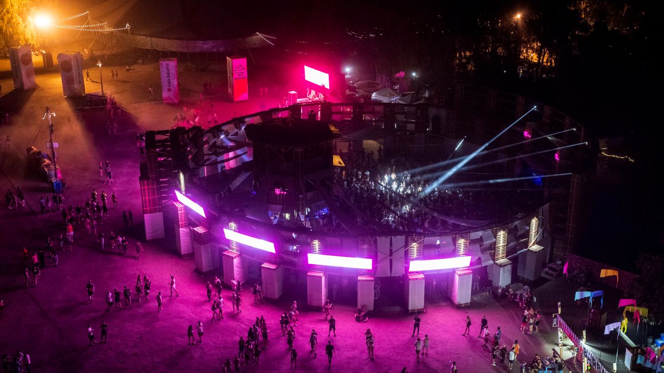 Megújul a Colosseum, itt vannak az érkezők is