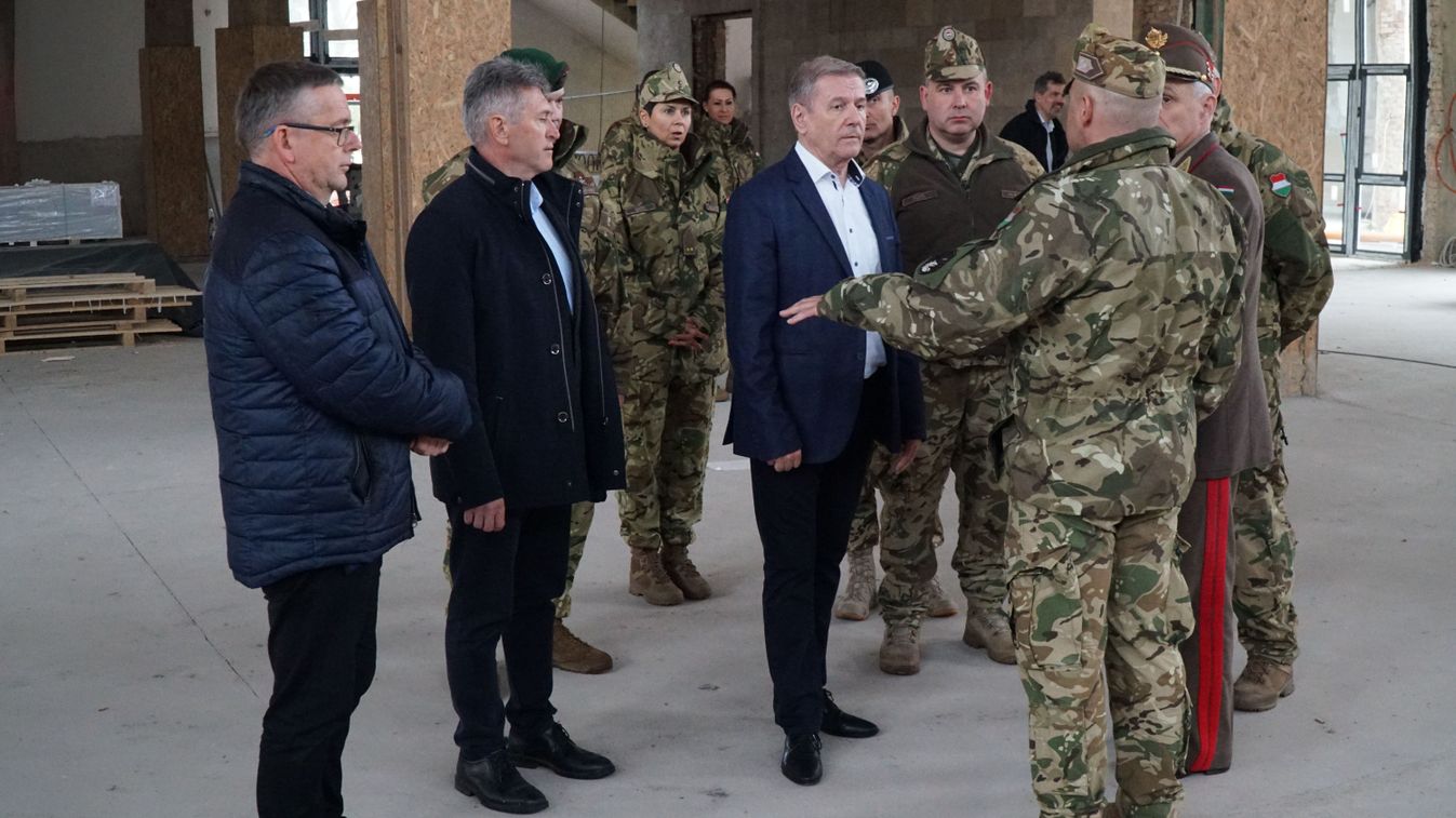 A tatai fejlesztéseket dicsérte a honvédelmi miniszter (képek)