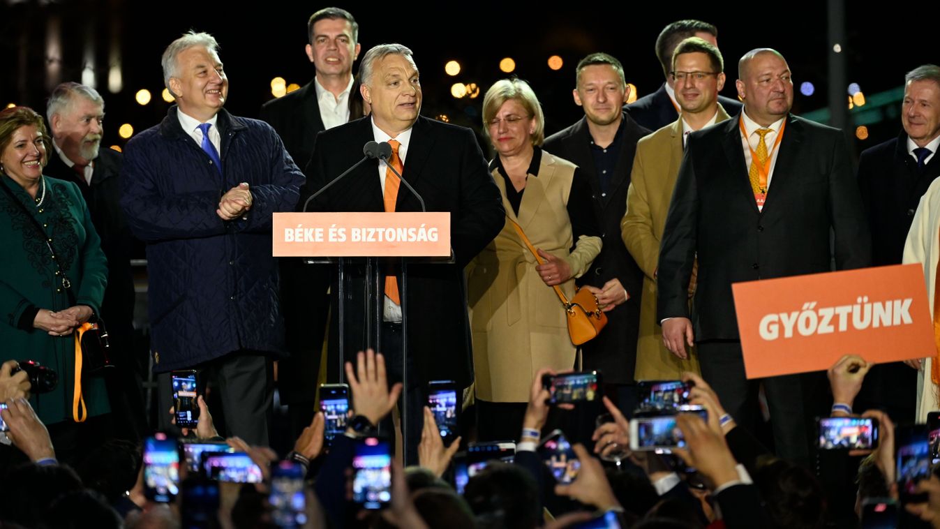 Elemzők: történelmi győzelmet aratott a Fidesz–KDNP