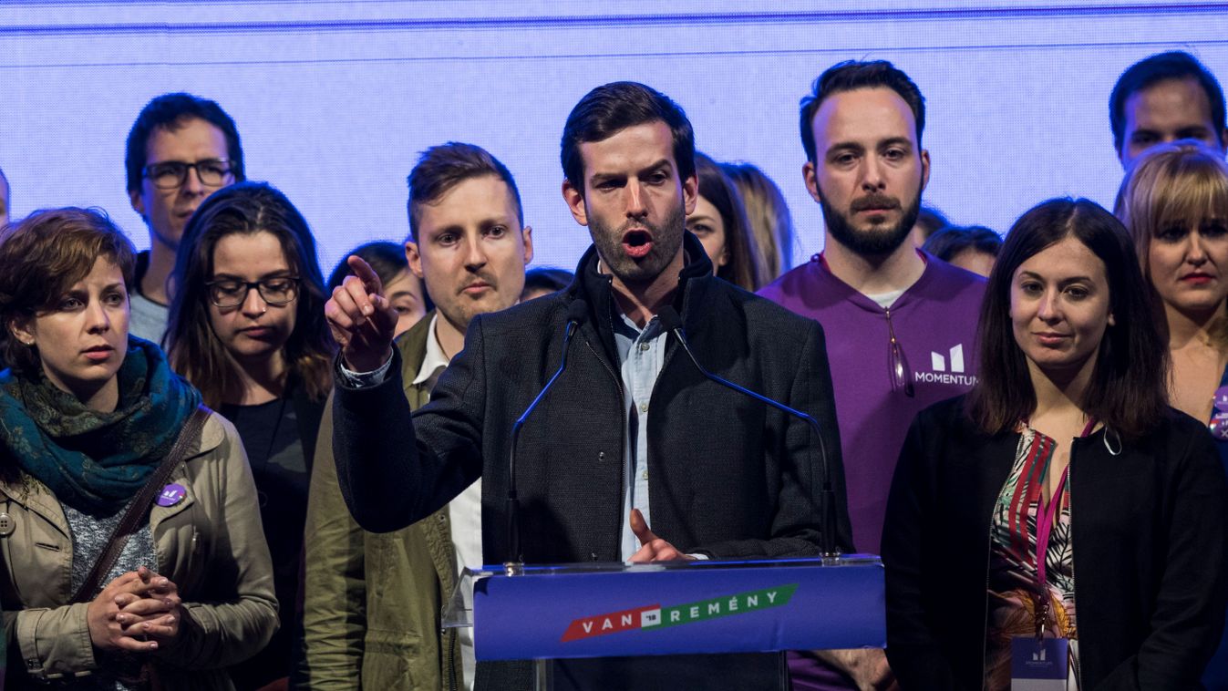 Magyarország támadói mellett tette le a garast a Momentum