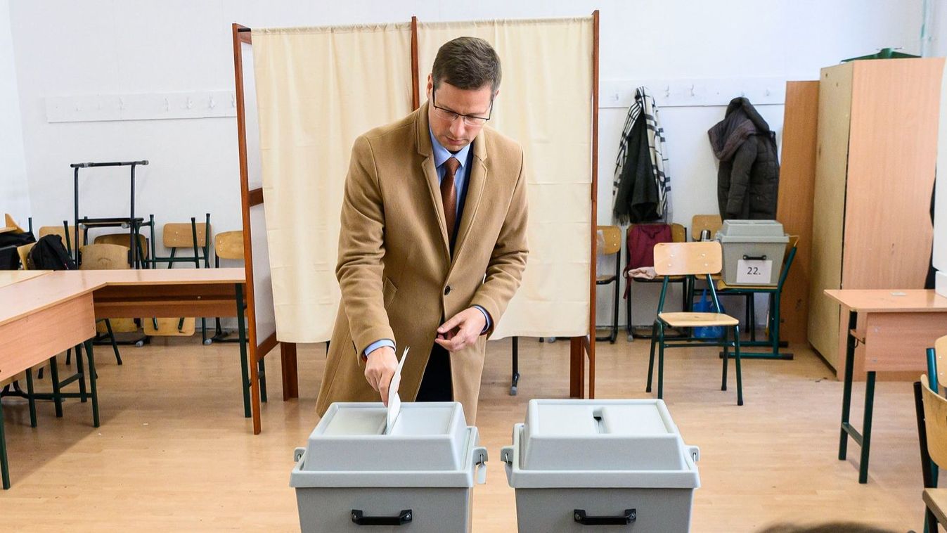 Gulyás: a választás tétje fejlődés vagy visszafejlődés, háború vagy béke