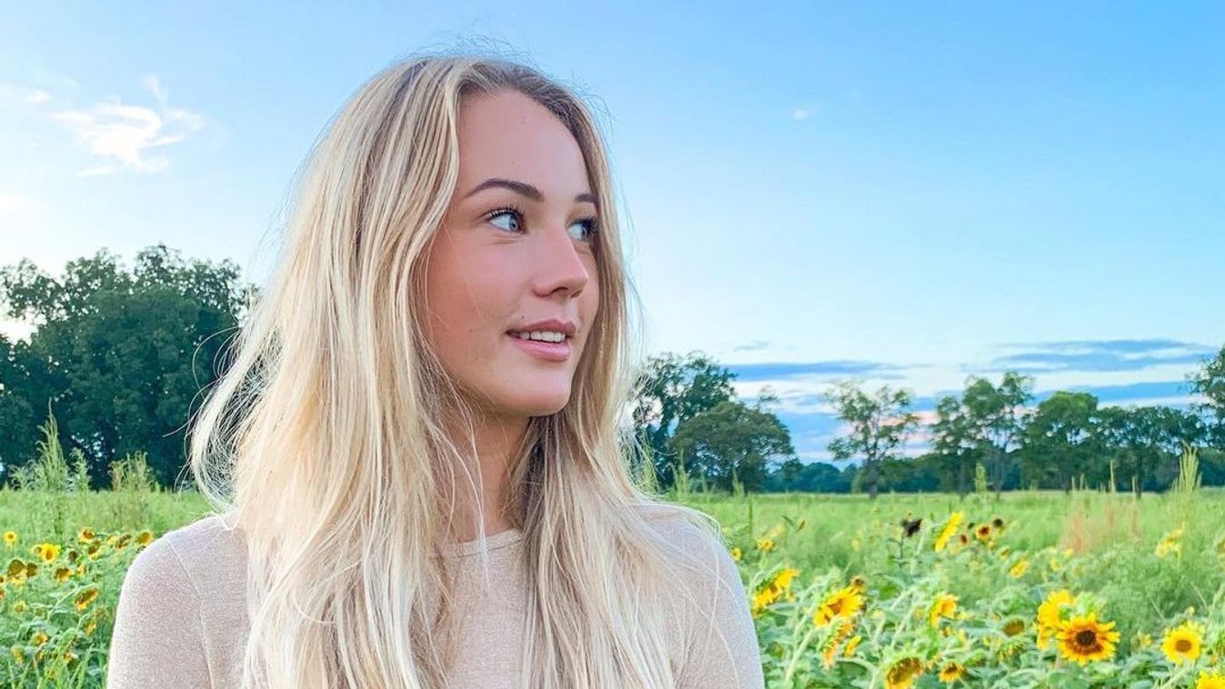 Ilyen bombázót keveset látni: apró bikiniben napfürdőzött a gyönyörű dán sportoló