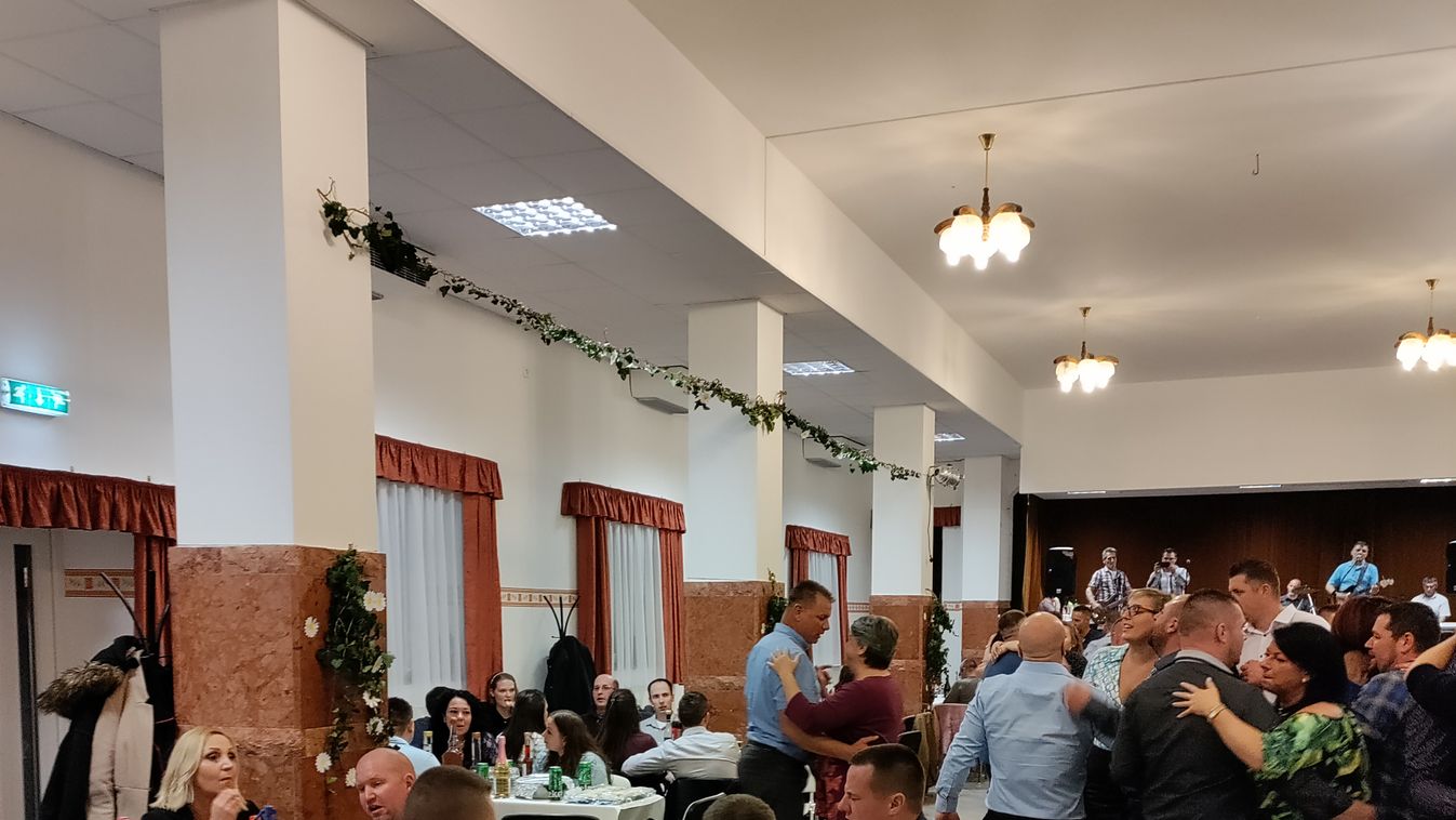 Tavaszköszöntő bál volt a tardosi oviban