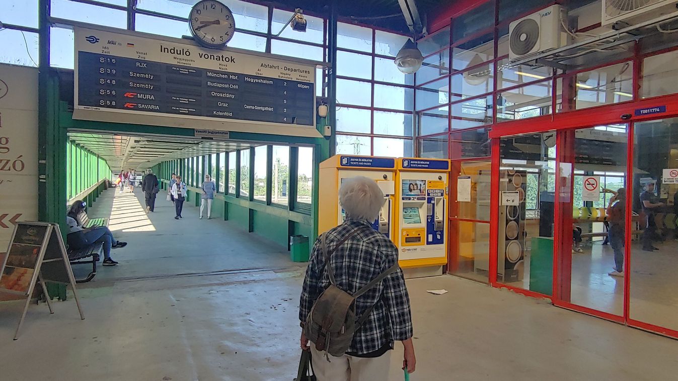 Továbbra is fennakadások vannak a Budapest-Győr vasútvonalon (videó)