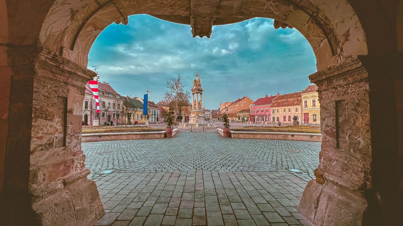 Könyv fedi fel a titkot, miért lett Esztergom a „halott város”